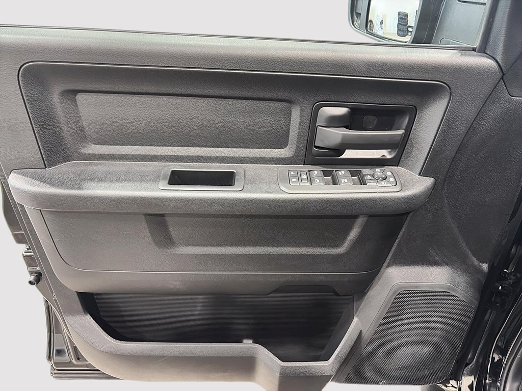 2026 Ram 2500 WARLOCK in Saint-Hyacinthe, Quebec - 10 - w1024h768px