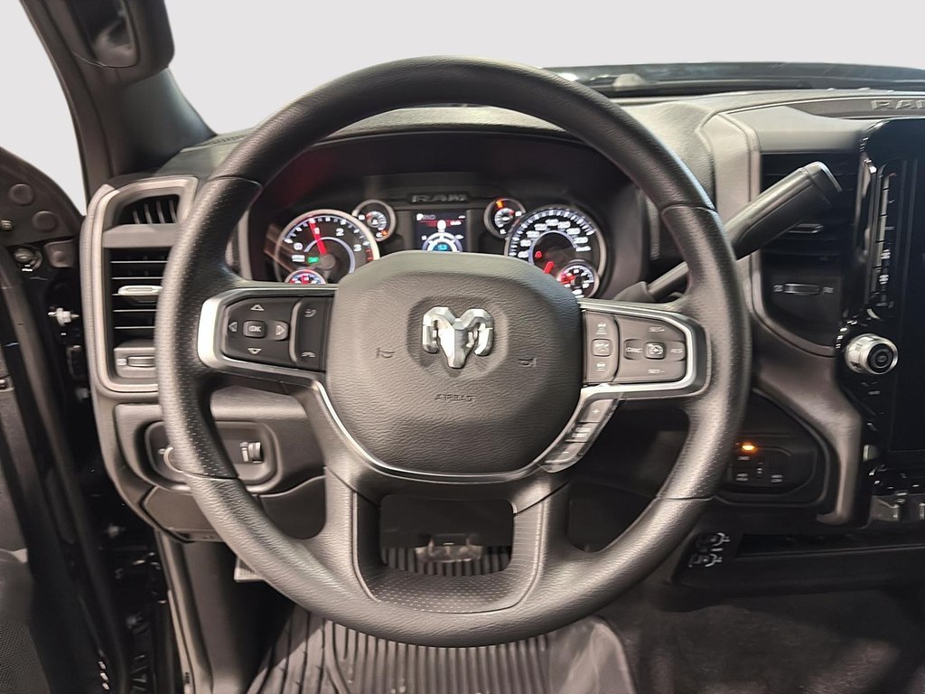 2026 Ram 2500 BLACK EXPRESS in Saint-Hyacinthe, Quebec - 11 - w1024h768px