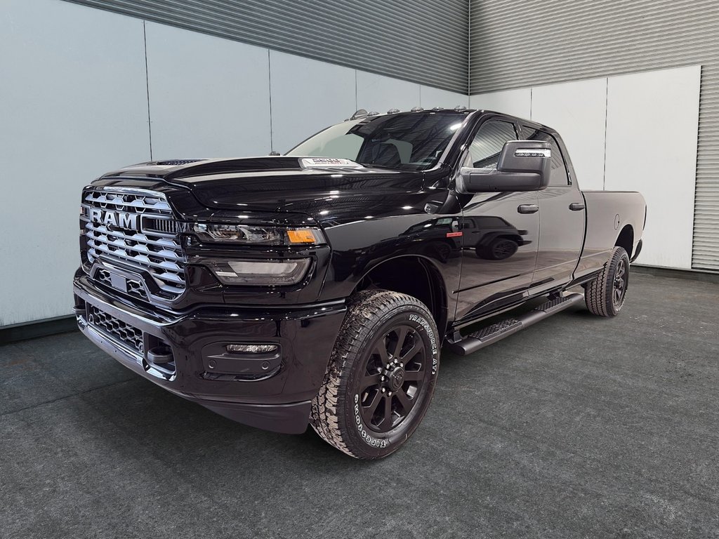 2026 Ram 2500 BLACK EXPRESS in Saint-Hyacinthe, Quebec - 1 - w1024h768px