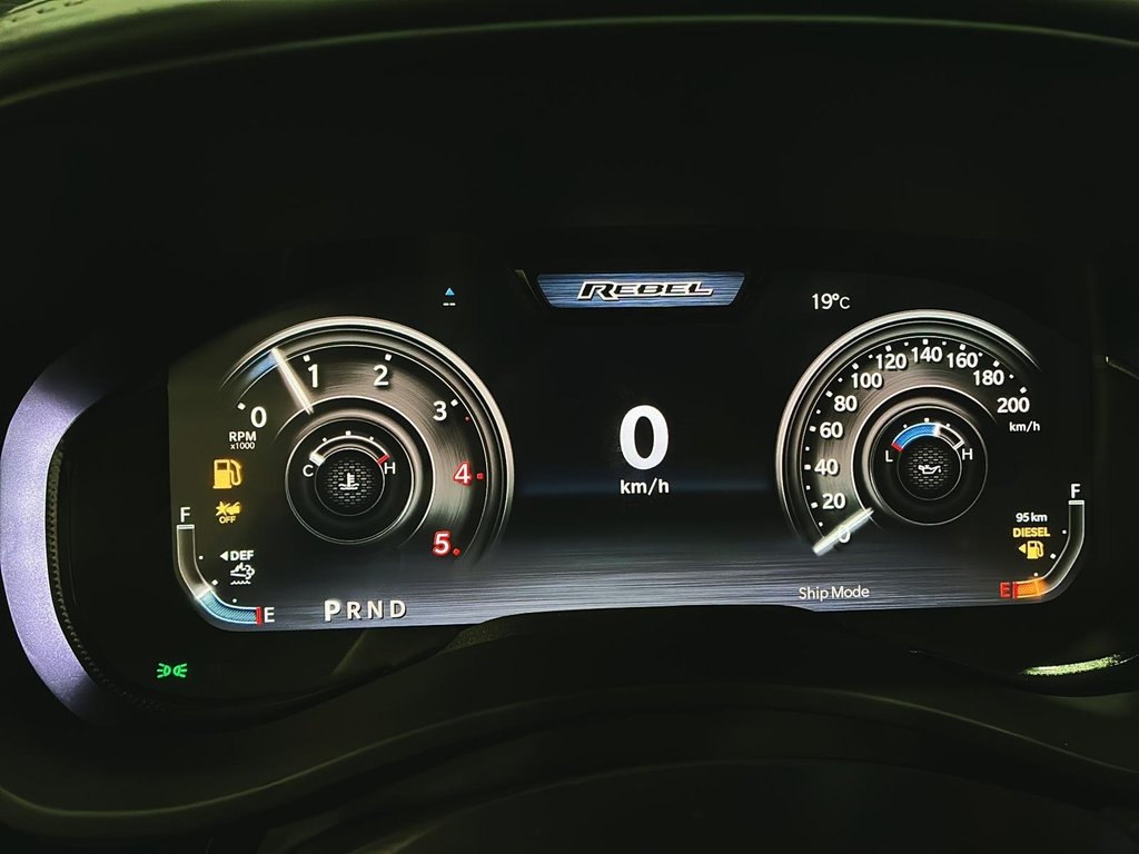 2026 Ram 2500 REBEL in Saint-Hyacinthe, Quebec - 12 - w1024h768px