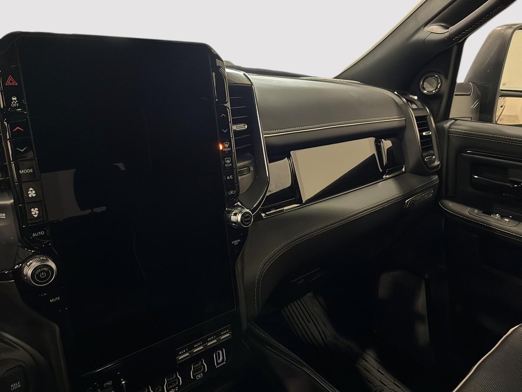 2026 Ram 2500 REBEL in Saint-Hyacinthe, Quebec - 13 - w1024h768px