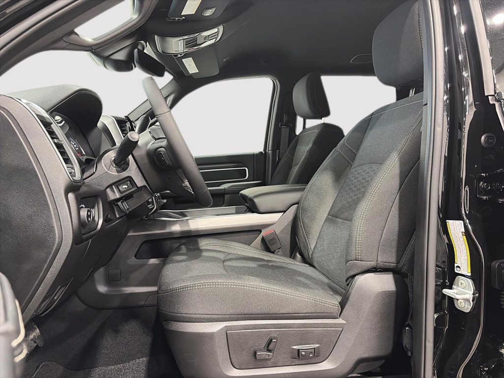 2026 Ram 2500 BIG HORN in Saint-Hyacinthe, Quebec - 13 - w1024h768px