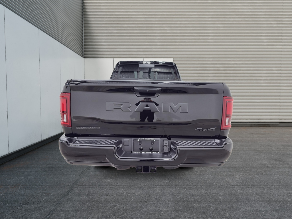 2026 Ram 2500 BIG HORN in Saint-Hyacinthe, Quebec - 3 - w1024h768px