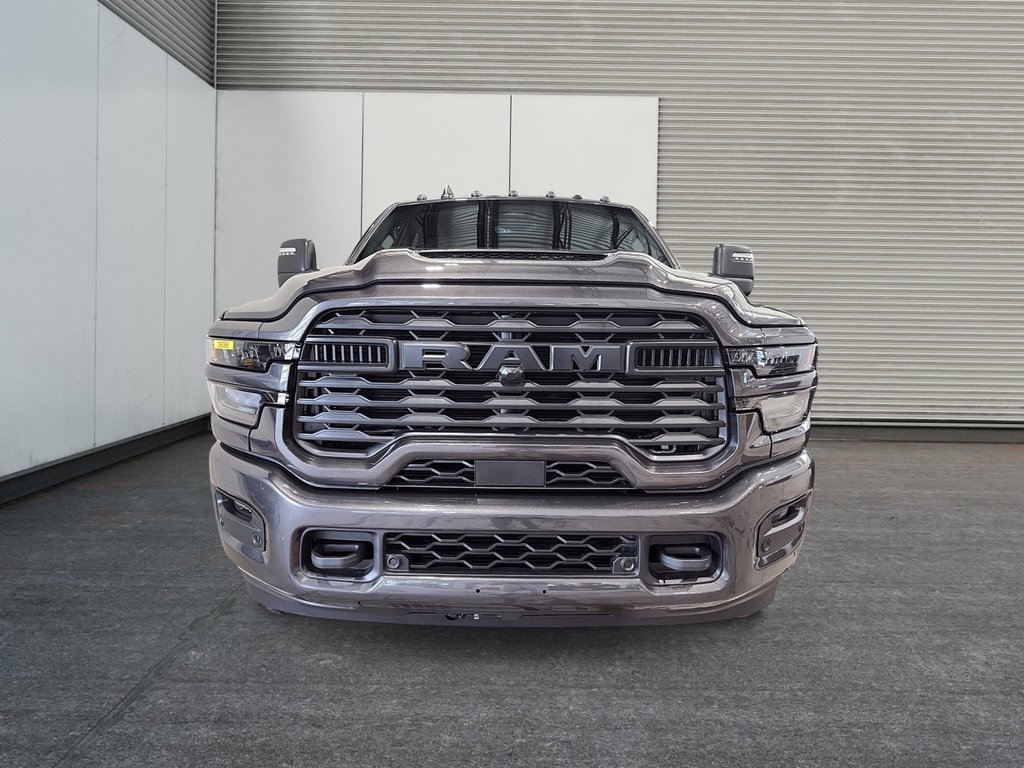 2026 Ram 2500 BLACK EXPRESS in Saint-Hyacinthe, Quebec - 2 - w1024h768px