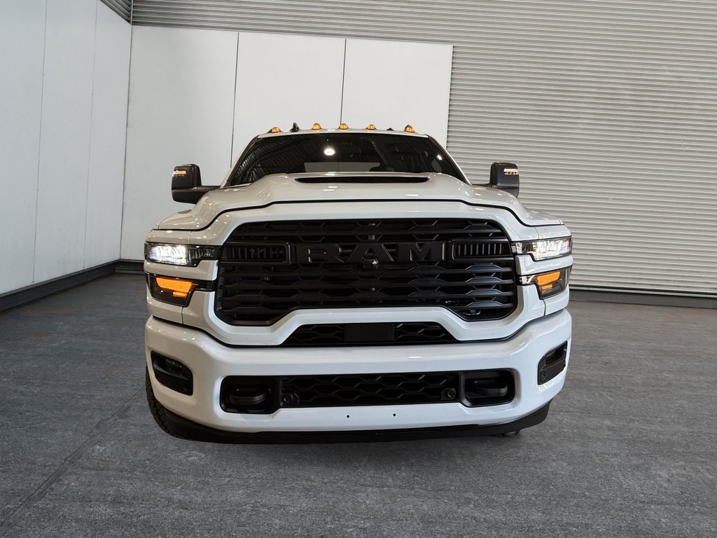 Ram 2500 BLACK EXPRESS 2026 à Saint-Hyacinthe, Québec - 2 - w1024h768px