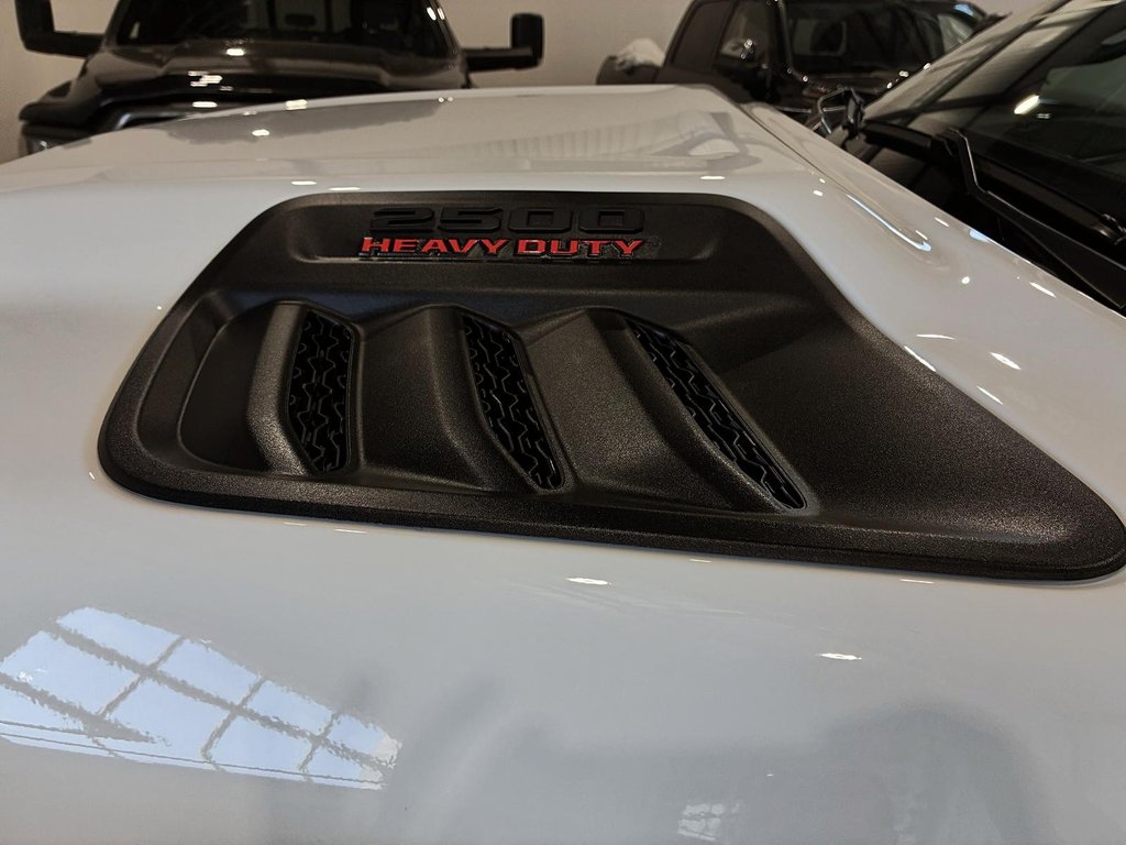 Ram 2500 BLACK EXPRESS 2026 à Saint-Hyacinthe, Québec - 6 - w1024h768px