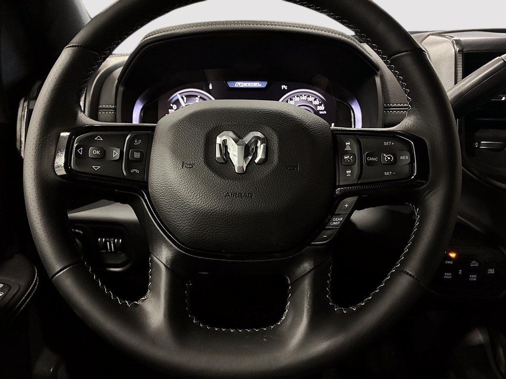 2026 Ram 2500 REBEL in Saint-Hyacinthe, Quebec - 11 - w1024h768px