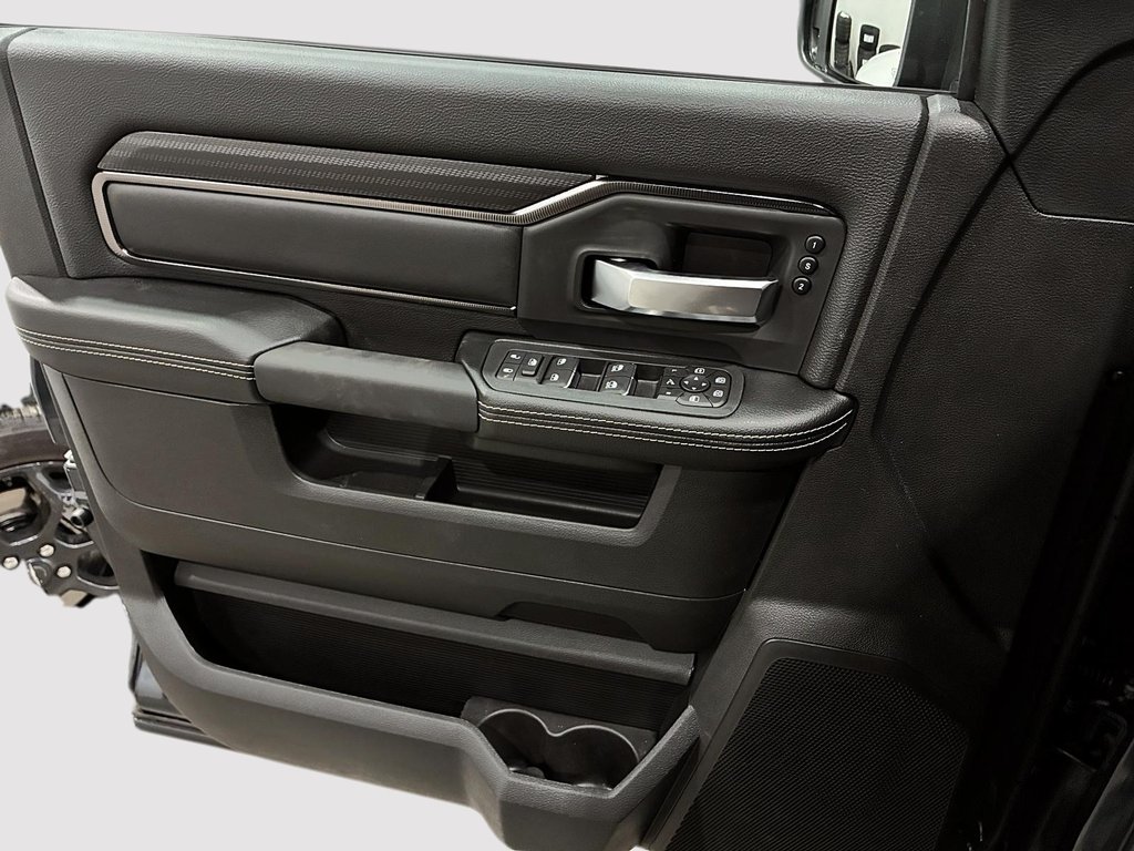2026 Ram 2500 REBEL in Saint-Hyacinthe, Quebec - 10 - w1024h768px