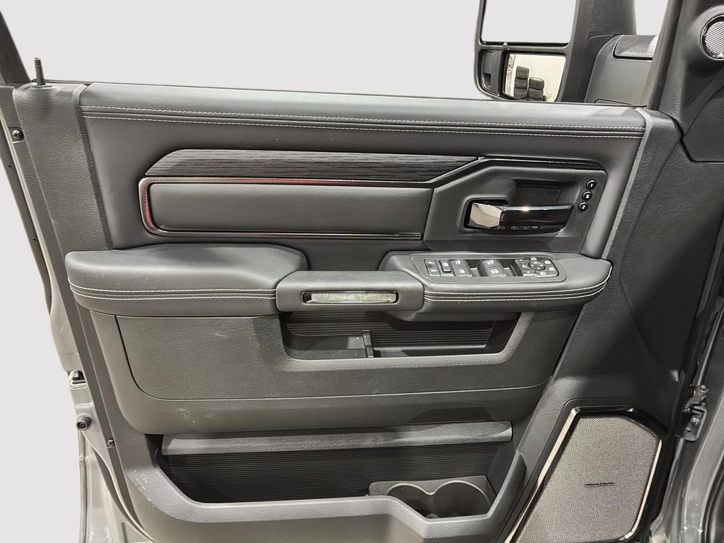 2026 Ram 2500 REBEL in Saint-Hyacinthe, Quebec - 10 - w1024h768px