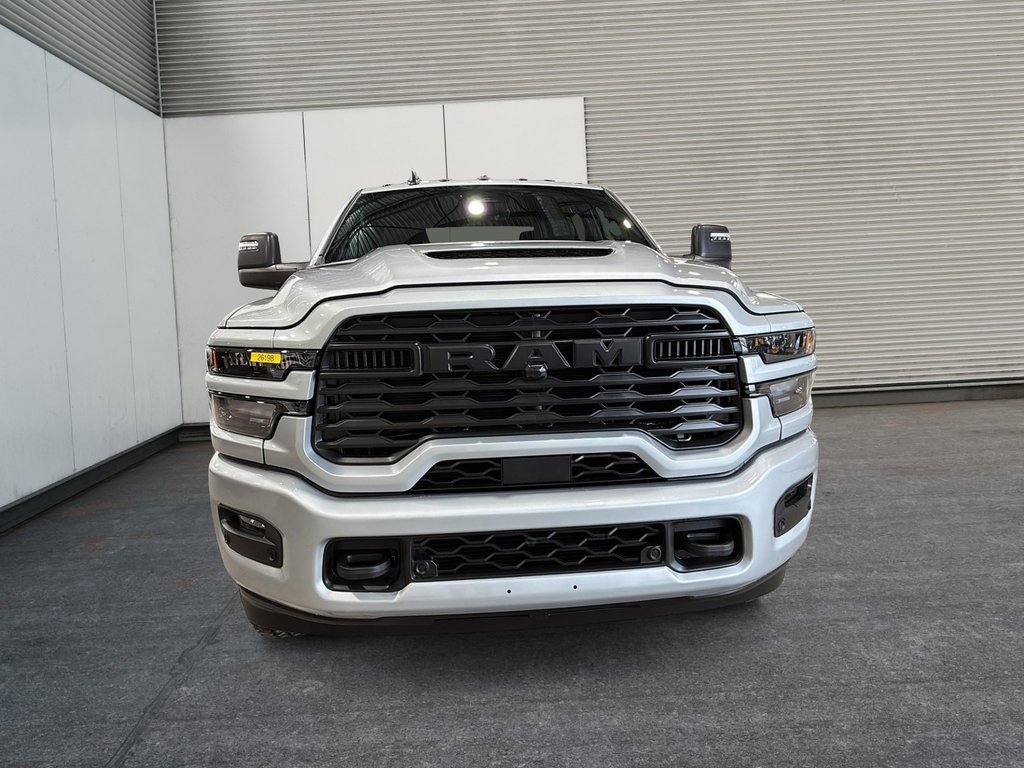 Ram 2500 BLACK EXPRESS 2026 à Saint-Hyacinthe, Québec - 2 - w1024h768px