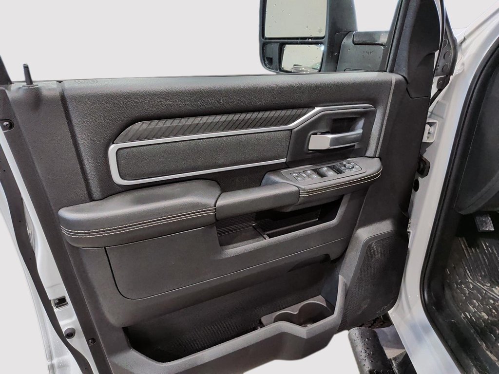 2026 Ram 2500 BIG HORN in Saint-Hyacinthe, Quebec - 10 - w1024h768px