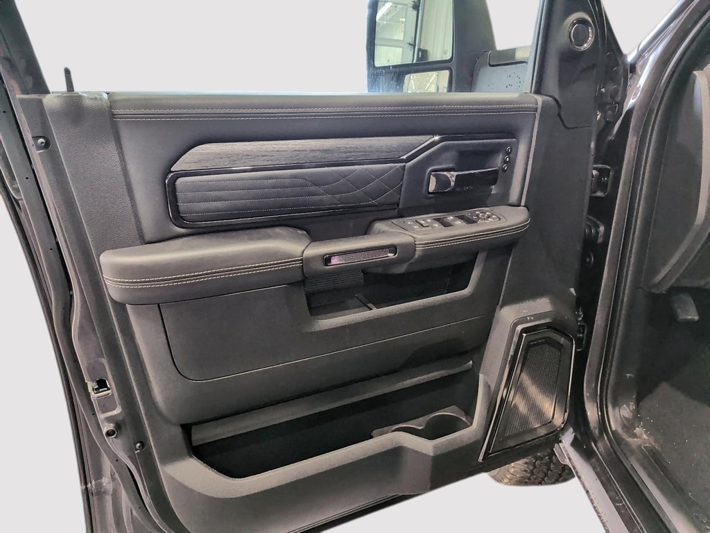 2026 Ram 2500 LIMITED in Saint-Hyacinthe, Quebec - 10 - w1024h768px