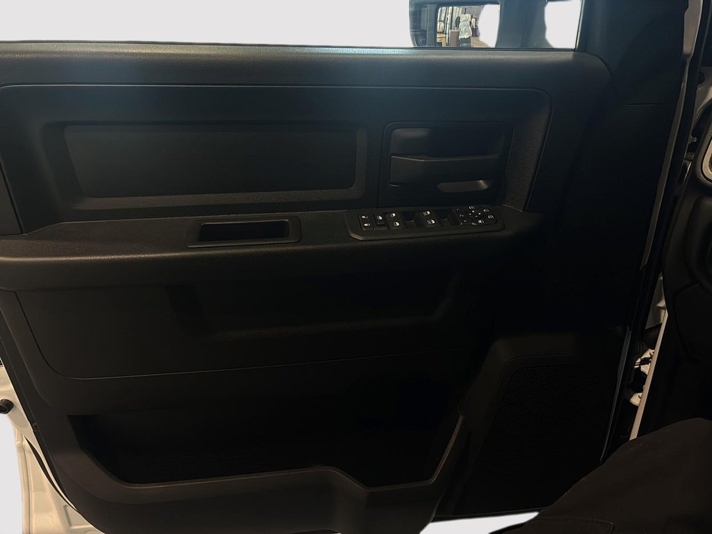 2026 Ram 2500 WARLOCK in Saint-Hyacinthe, Quebec - 10 - w1024h768px