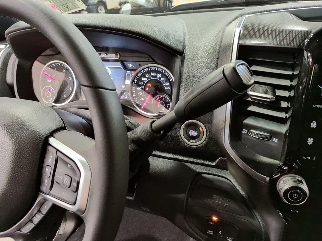 2026 Ram 2500 BIG HORN in Saint-Hyacinthe, Quebec - 13 - w1024h768px