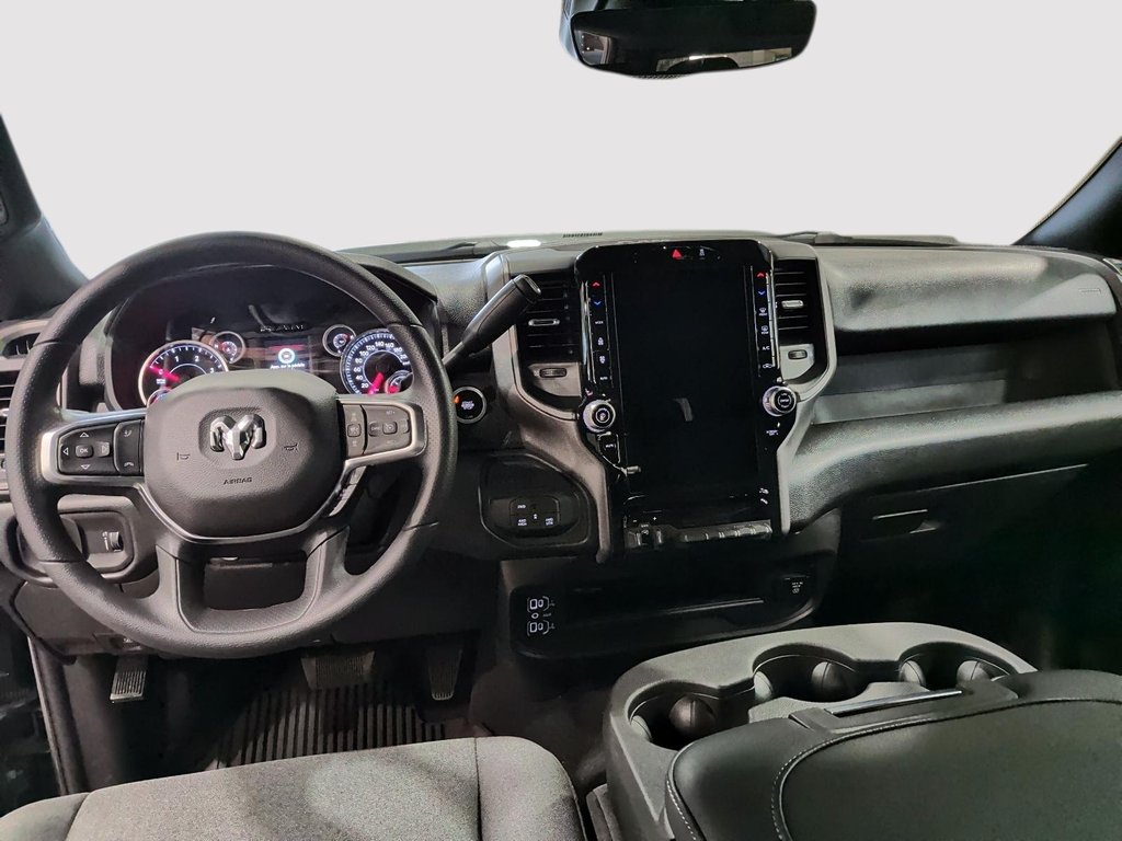 2026 Ram 2500 BLACK EXPRESS in Saint-Hyacinthe, Quebec - 9 - w1024h768px