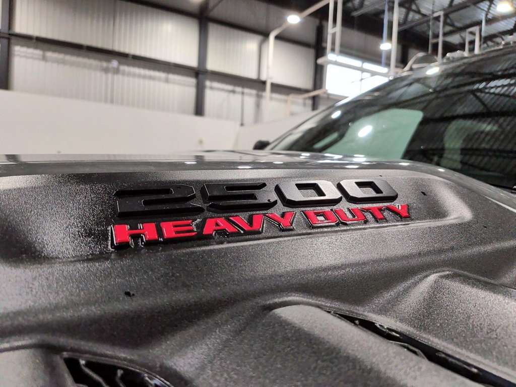 2026 Ram 2500 BLACK EXPRESS in Saint-Hyacinthe, Quebec - 6 - w1024h768px