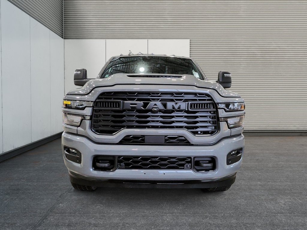 2026 Ram 2500 BLACK EXPRESS in Saint-Hyacinthe, Quebec - 2 - w1024h768px