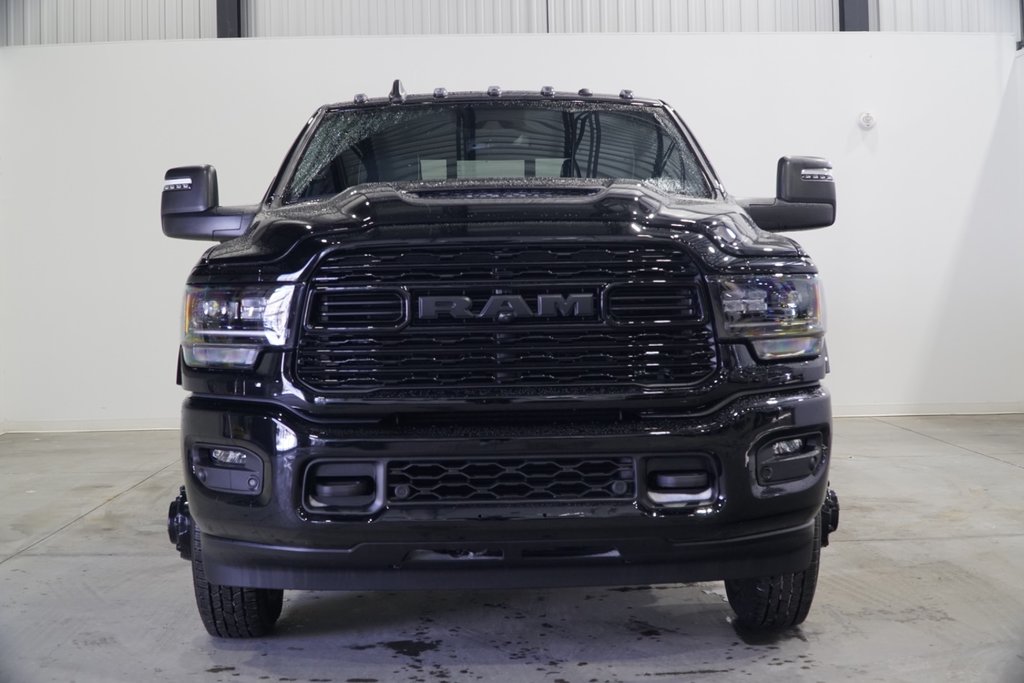 2024 Ram 3500 LIMITED in Saint-Hyacinthe, Quebec - 2 - w1024h768px