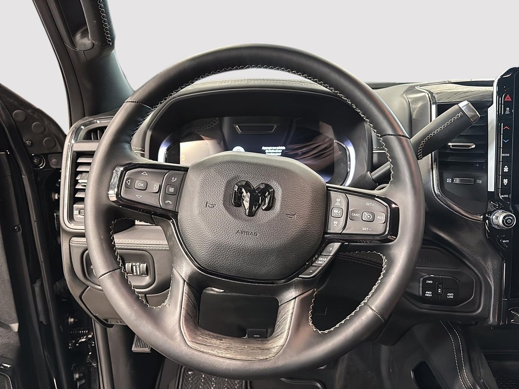 2025 Ram 3500 LIMITED in Saint-Hyacinthe, Quebec - 9 - w1024h768px