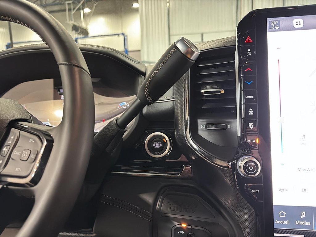 2025 Ram 3500 LIMITED in Saint-Hyacinthe, Quebec - 12 - w1024h768px