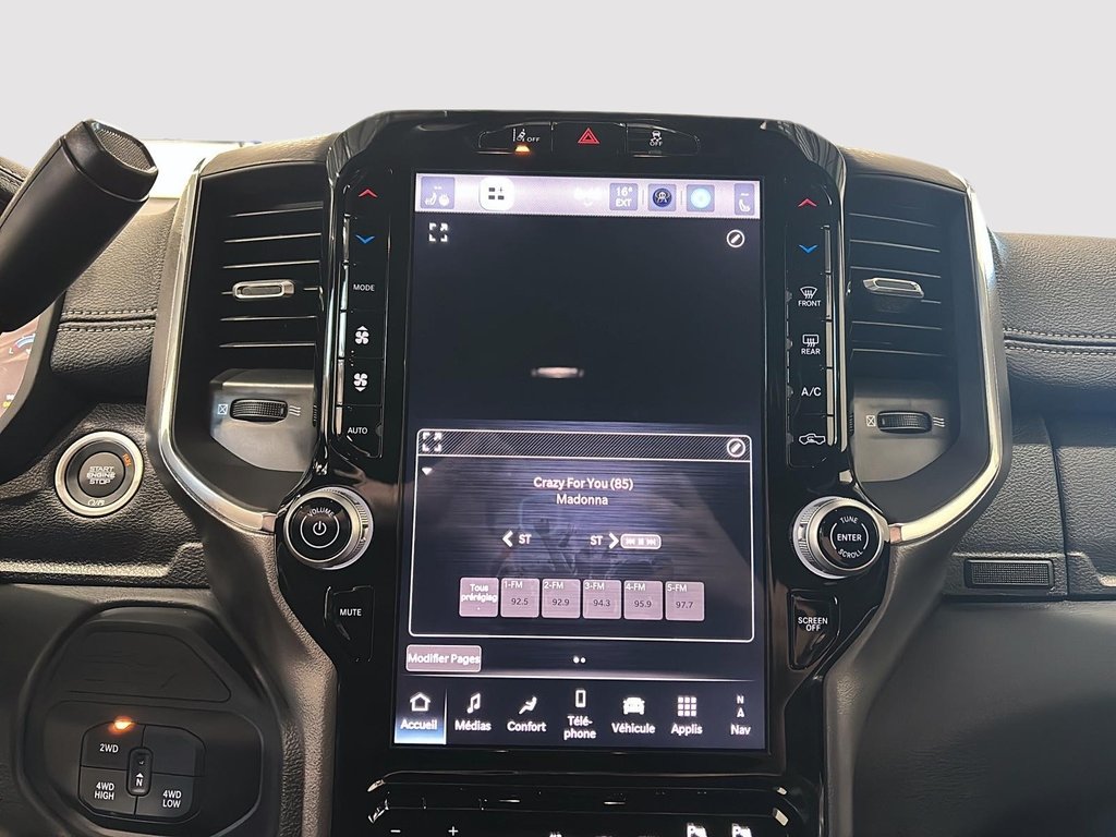 2025 Ram 3500 LARAMIE in Saint-Hyacinthe, Quebec - 14 - w1024h768px