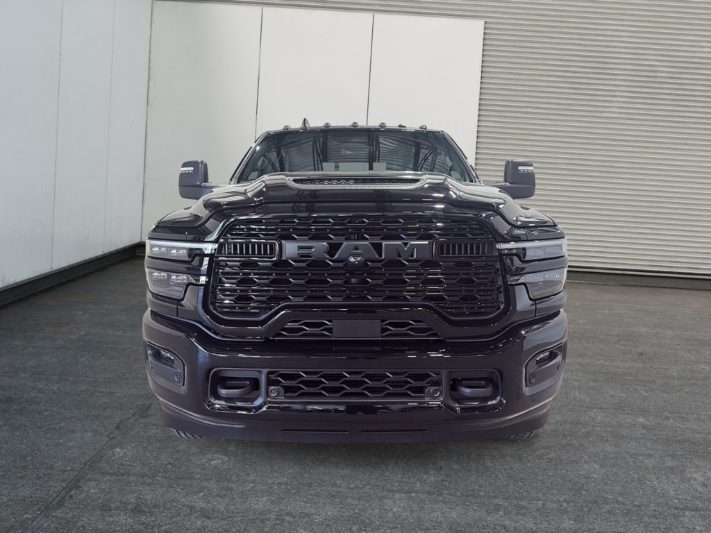 Ram 3500 LIMITED 2025 à Saint-Hyacinthe, Québec - 2 - w1024h768px