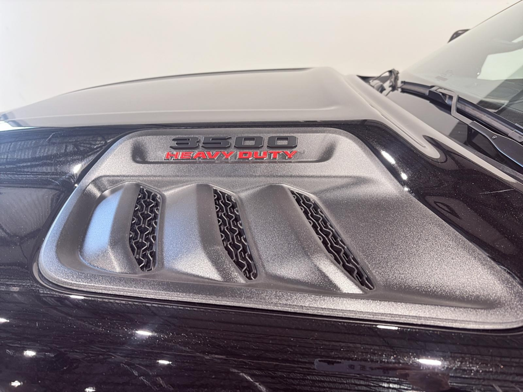 Ram 3500 LIMITED 2025 à Saint-Hyacinthe, Québec - 8 - w1024h768px