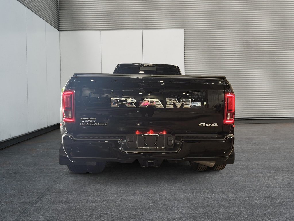 2025 Ram 3500 Laramie in Saint-Hyacinthe, Quebec - 3 - w1024h768px