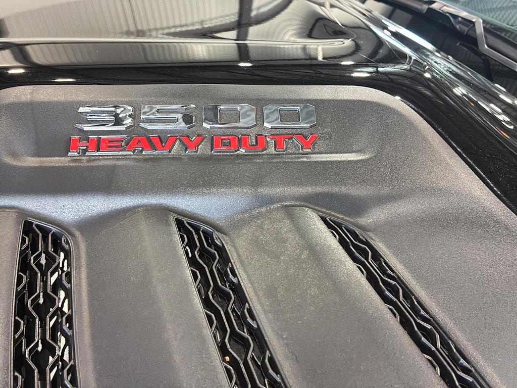 2025 Ram 3500 Laramie in Saint-Hyacinthe, Quebec - 6 - w1024h768px