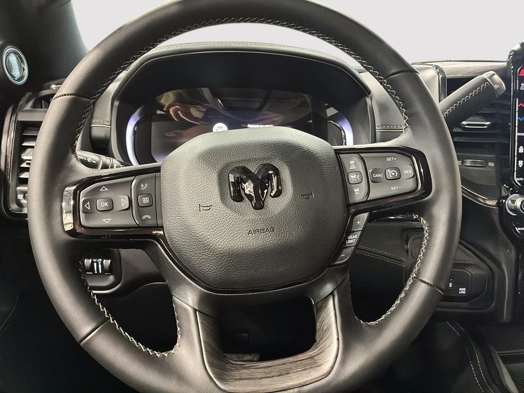 2026 Ram 3500 LIMITED in Saint-Hyacinthe, Quebec - 11 - w1024h768px