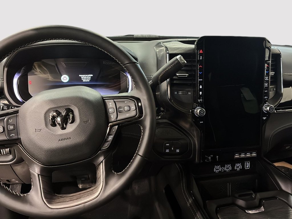 2026 Ram 3500 LIMITED in Saint-Hyacinthe, Quebec - 9 - w1024h768px