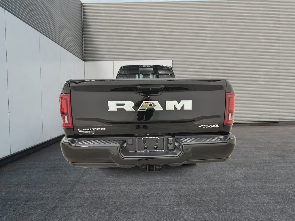 2026 Ram 3500 LIMITED in Saint-Hyacinthe, Quebec - 3 - w1024h768px