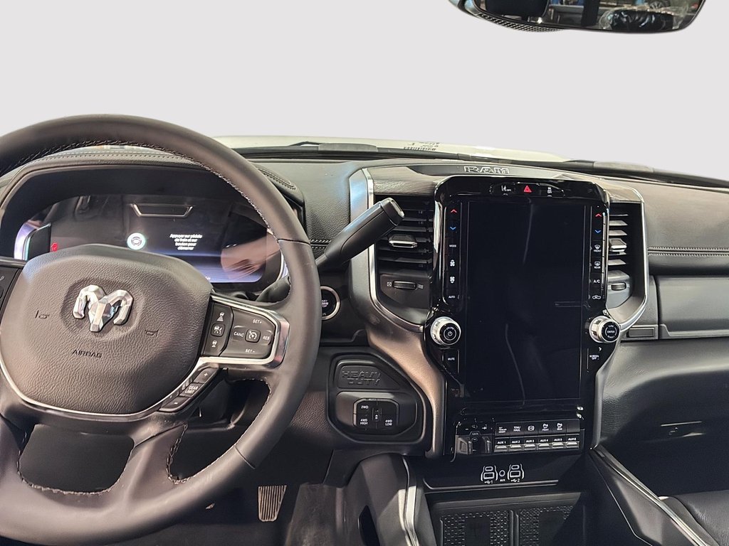 2026 Ram 3500 LARAMIE in Saint-Hyacinthe, Quebec - 9 - w1024h768px