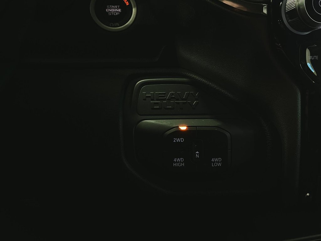 2026 Ram 3500 LARAMIE in Saint-Hyacinthe, Quebec - 15 - w1024h768px