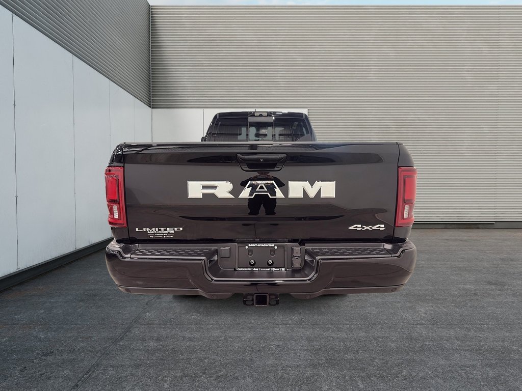 2026 Ram 3500 LIMITED in Saint-Hyacinthe, Quebec - 3 - w1024h768px