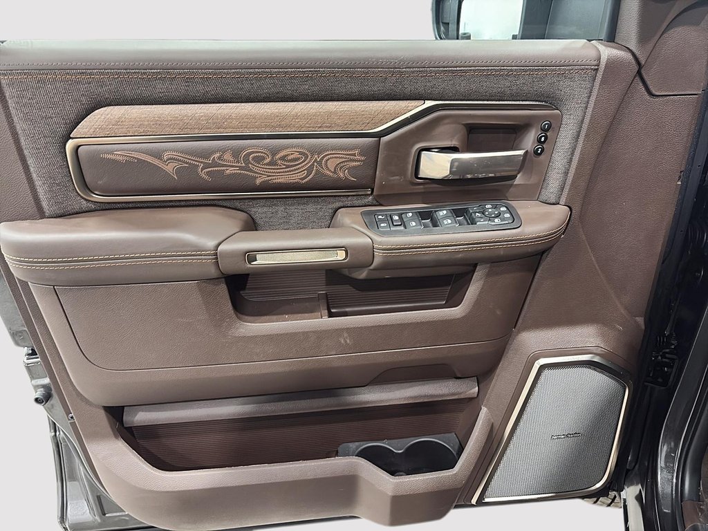 2026 Ram 3500 LIMITED LONGHORN in Saint-Hyacinthe, Quebec - 10 - w1024h768px