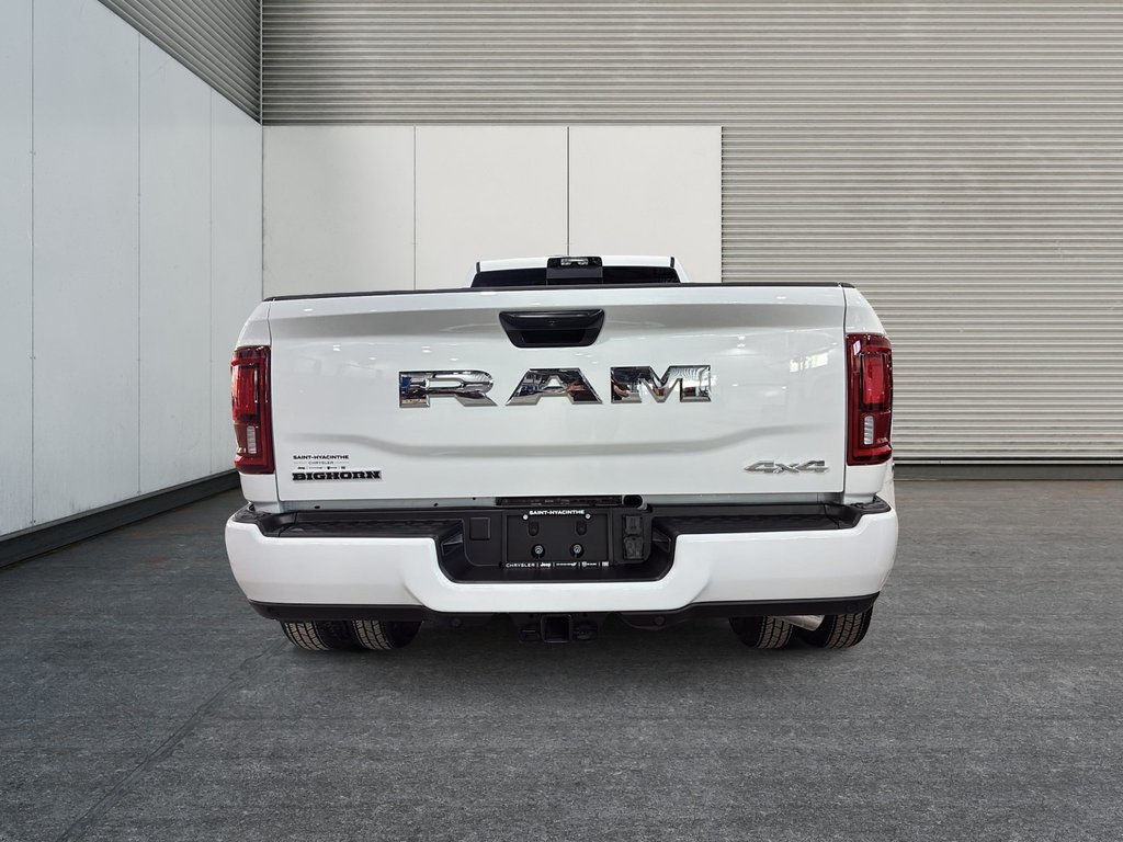 2026 Ram 3500 BIG HORN in Saint-Hyacinthe, Quebec - 3 - w1024h768px