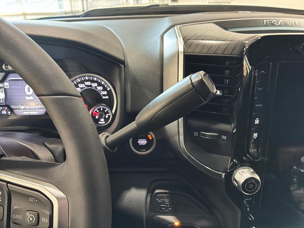 2026 Ram 3500 BIG HORN in Saint-Hyacinthe, Quebec - 14 - w1024h768px