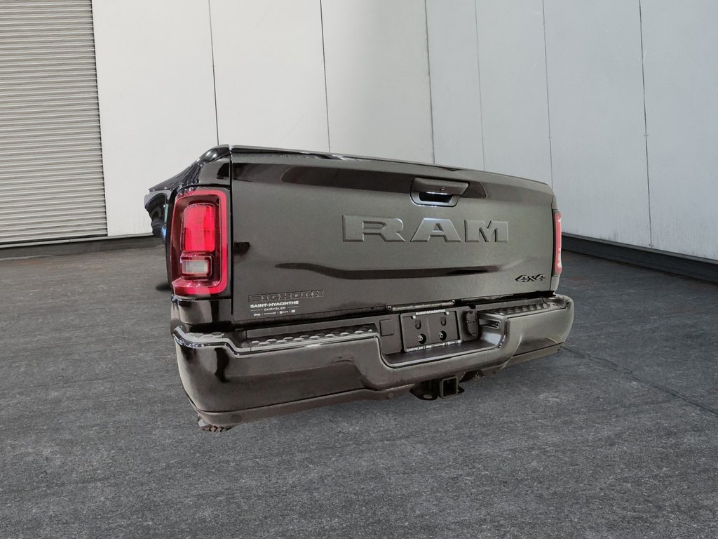 2026 Ram 3500 BIG HORN in Saint-Hyacinthe, Quebec - 3 - w1024h768px