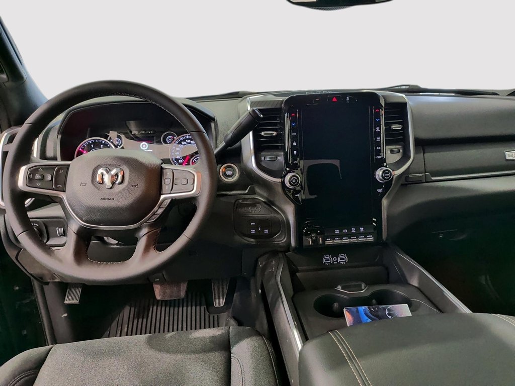 2026 Ram 3500 BIG HORN in Saint-Hyacinthe, Quebec - 10 - w1024h768px