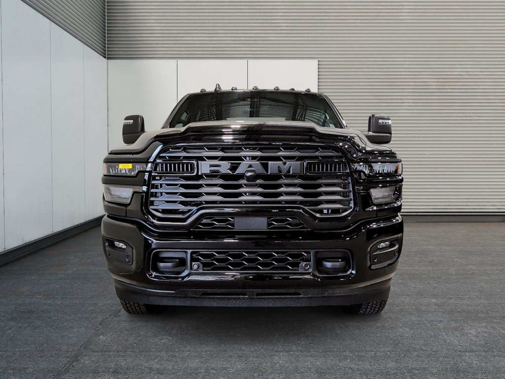 2026 Ram 3500 BIG HORN in Saint-Hyacinthe, Quebec - 2 - w1024h768px