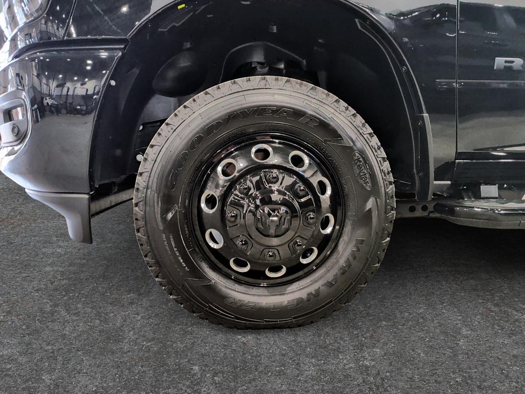 2026 Ram 3500 BIG HORN in Saint-Hyacinthe, Quebec - 7 - w1024h768px