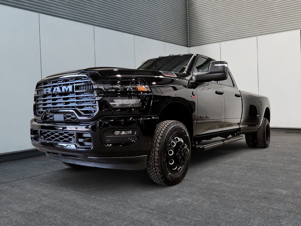 2026 Ram 3500 BIG HORN in Saint-Hyacinthe, Quebec - 1 - w1024h768px