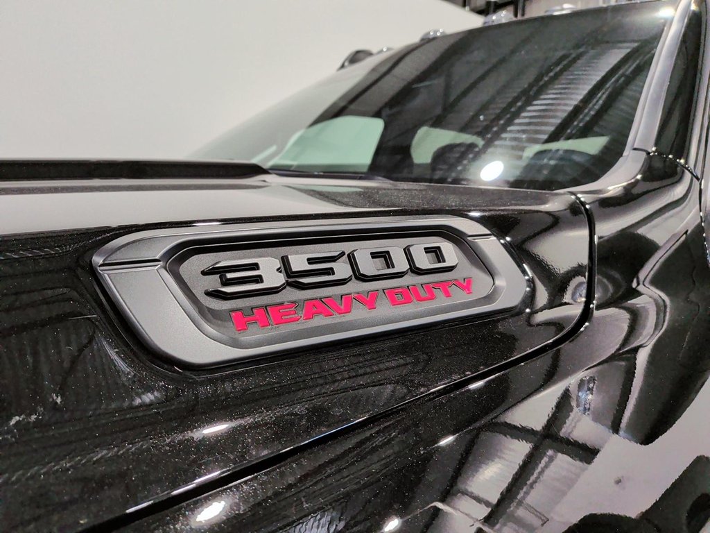 2026 Ram 3500 BIG HORN in Saint-Hyacinthe, Quebec - 6 - w1024h768px
