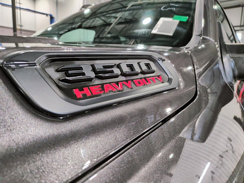 2026 Ram 3500 BIG HORN in Saint-Hyacinthe, Quebec - 6 - w1024h768px