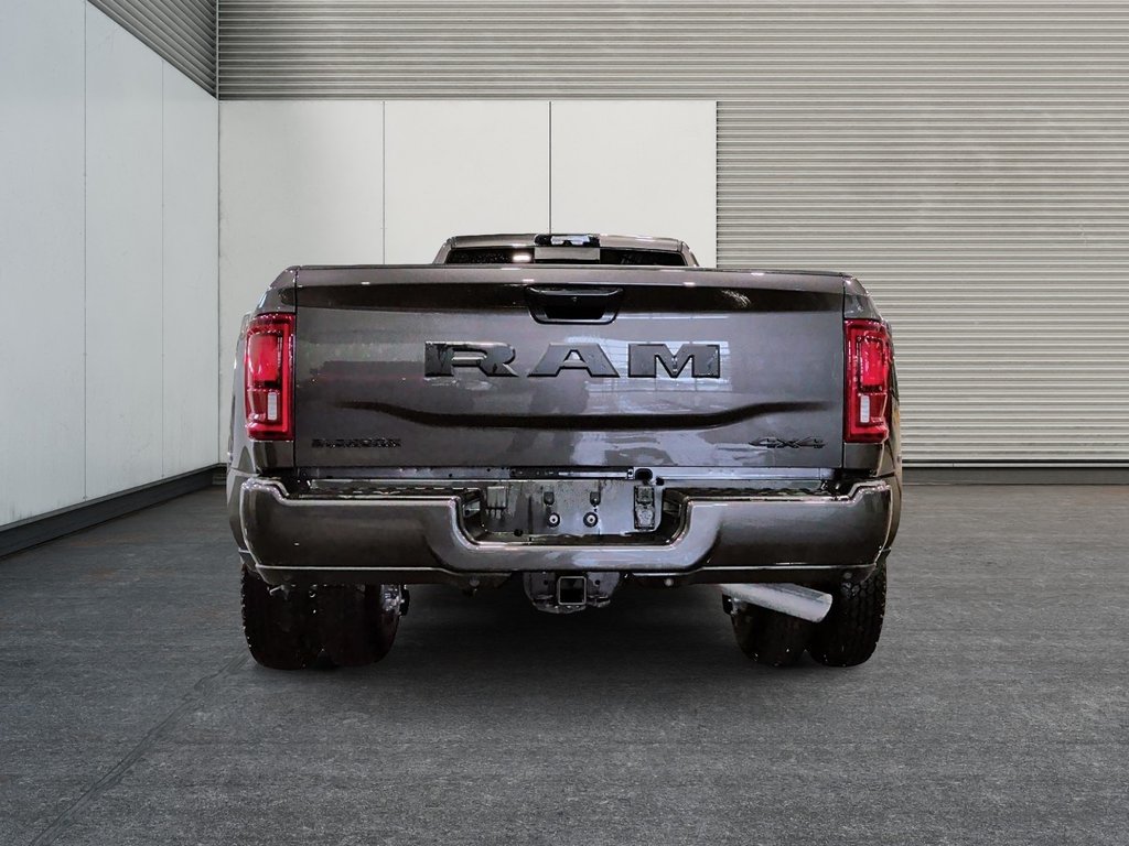 2026 Ram 3500 BIG HORN in Saint-Hyacinthe, Quebec - 4 - w1024h768px