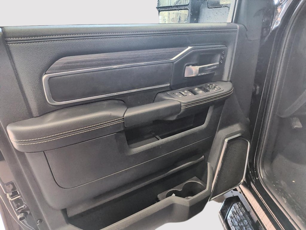 Ram 3500 LARAMIE 2026 à Saint-Hyacinthe, Québec - 10 - w1024h768px