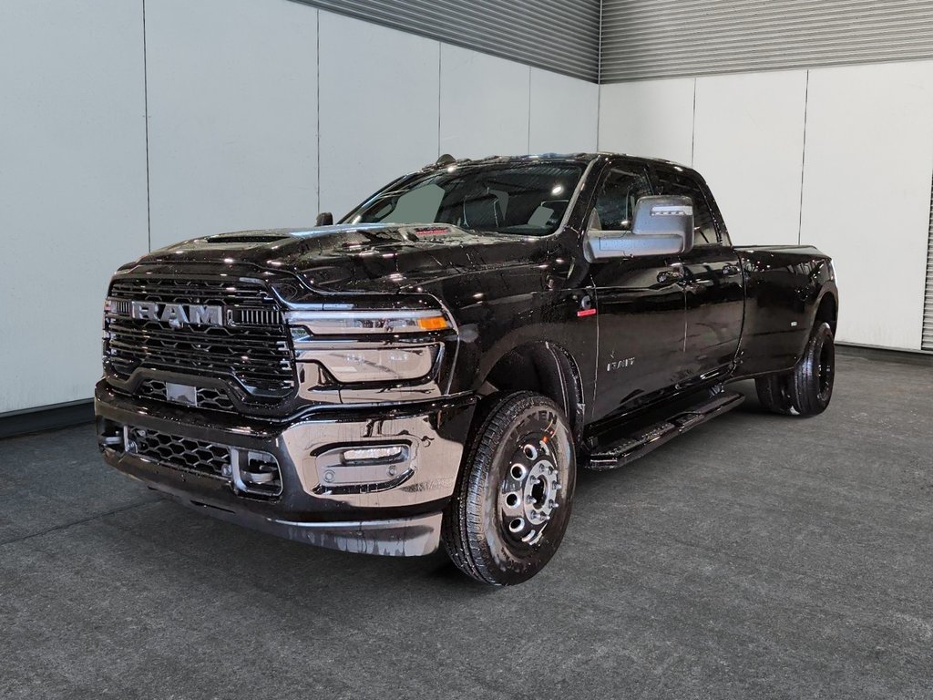 Ram 3500 LARAMIE 2026 à Saint-Hyacinthe, Québec - 1 - w1024h768px