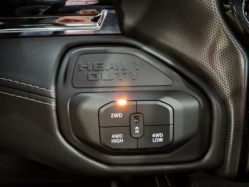 2026 Ram 3500 LIMITED in Saint-Hyacinthe, Quebec - 15 - w1024h768px
