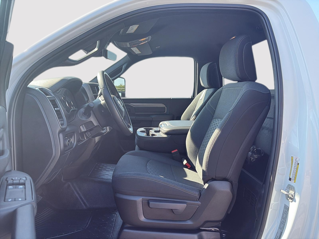 2025 Ram 5500 TRADESMAN in Saint-Hyacinthe, Quebec - 9 - w1024h768px